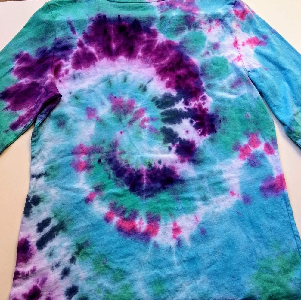 Long sleeve tie dye shirt